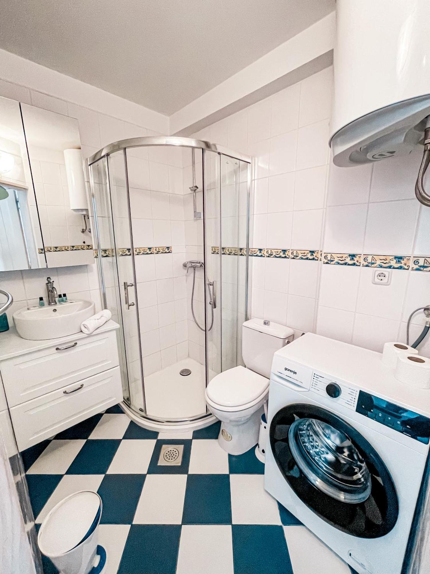 Perla Apartments Бол Экстерьер фото